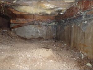 東京都町田市にある築25年の一戸建て住宅の基礎補強工事の施工前画像